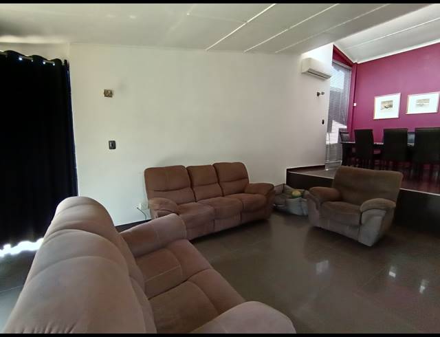 3 BEDROOM HOUSE FOR SALE IN SOUTH CREST